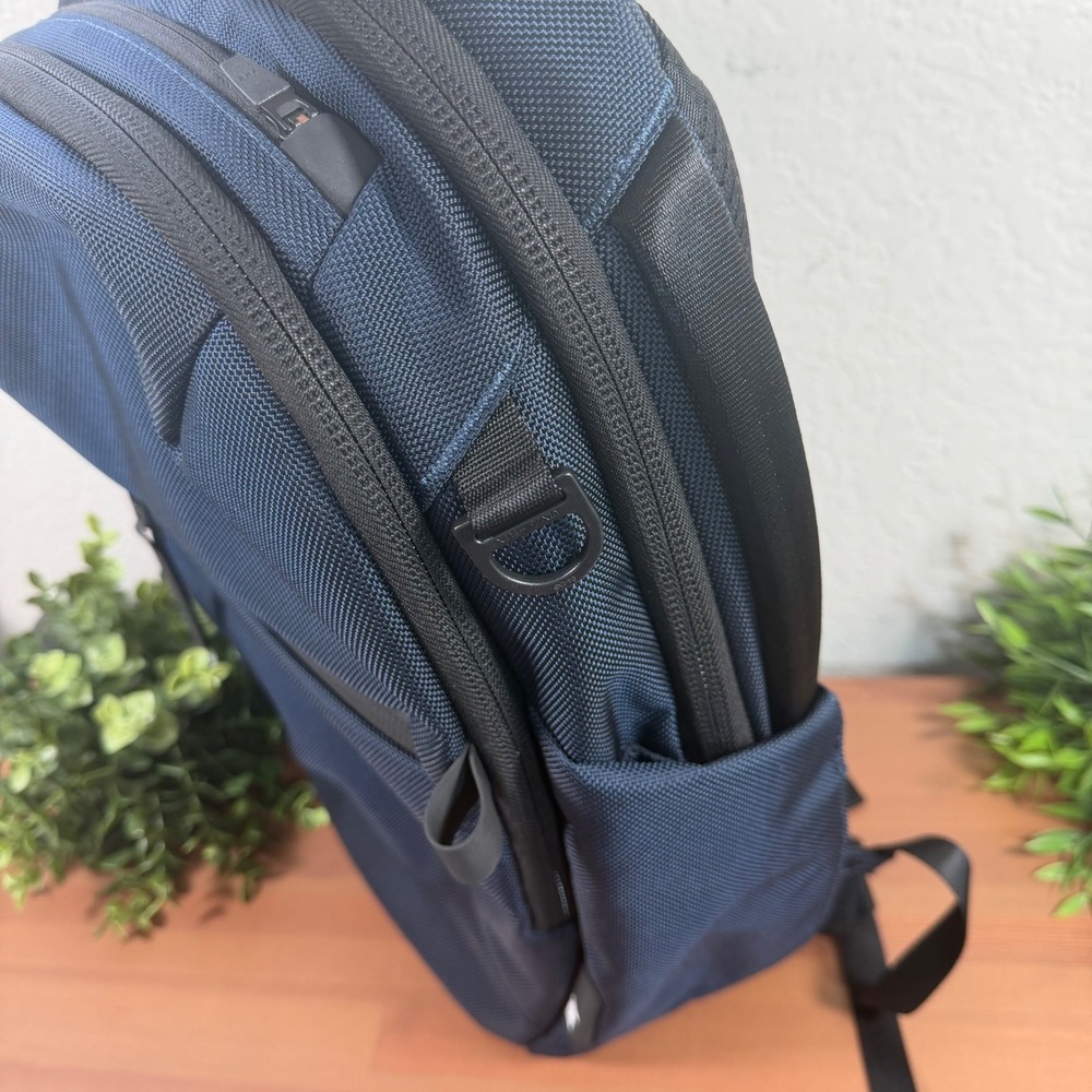 Aer City Pack 2 in Navy 16L like-new - Picture 4 of 13